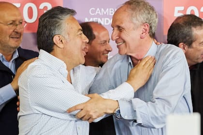 El gobernador Cornejo festejó junto a Raúl Rufeil, vencedor en San Martín