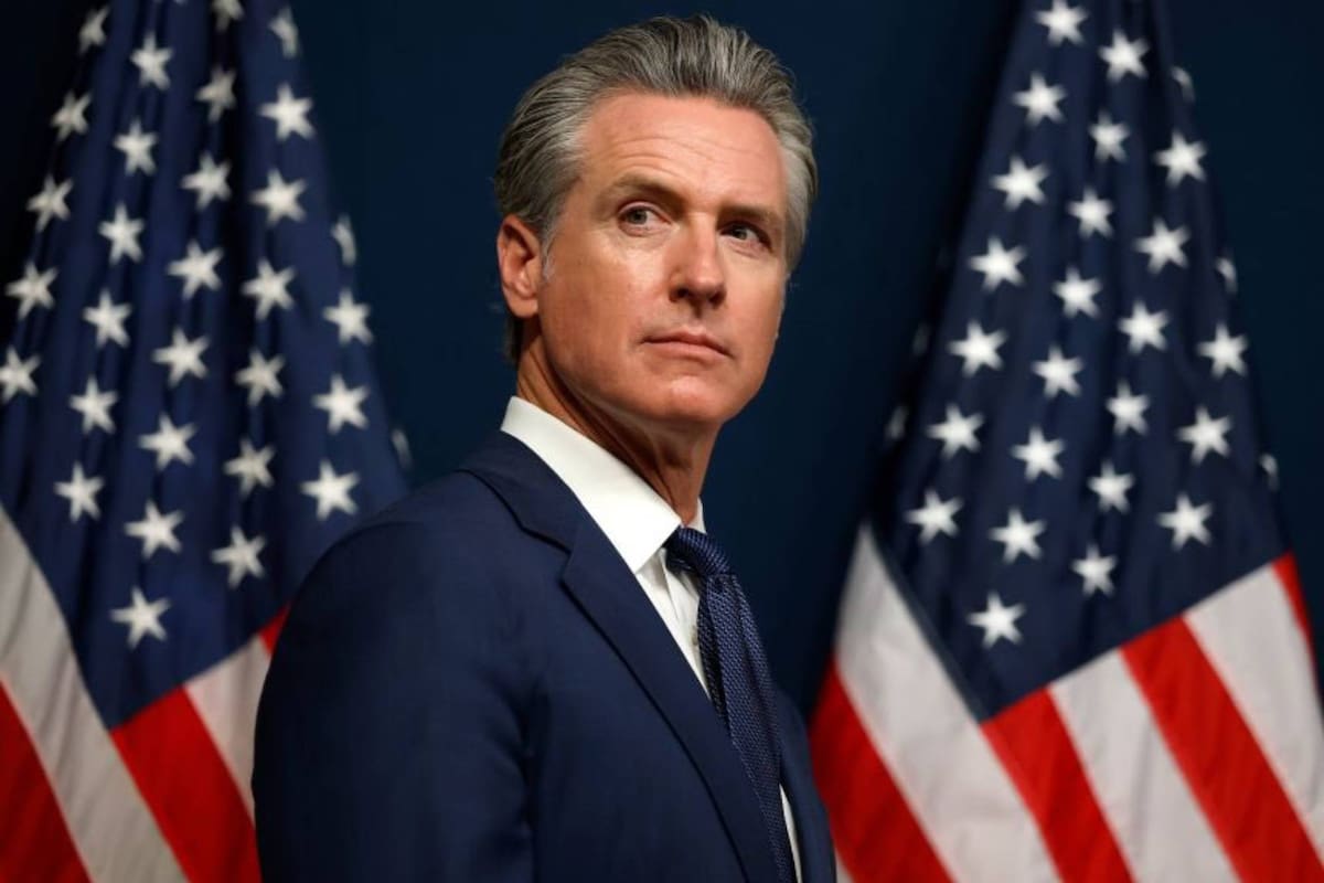 El gobernador de California, Gavin Newsom, firmó tres nuevas leyes que modifican normas relacionadas con impuestos locales, jubilación de empleados públicos y licencias de contratistas