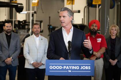 El gobernador de California, Gavin Newsom, presentó su iniciativa para conectar a las familias californianas con empleos de mejor salario