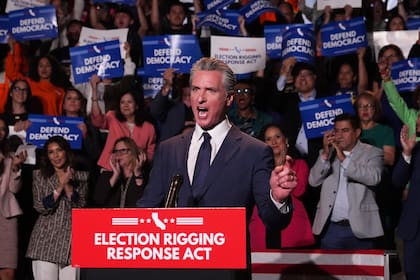 El gobernador de California, Gavin Newsom, promulgó el 17 de agosto las leyes SB 762, SB 939 y SB 1165