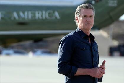El gobernador de California, Gavin Newsom, quiere mantener la ley SB 54 tal cual como está
