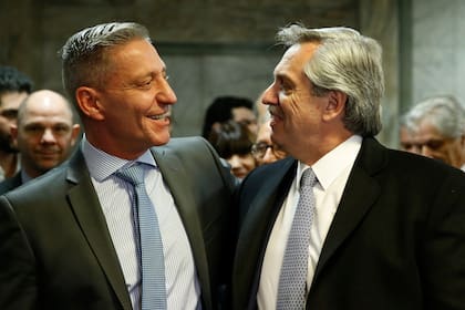 El gobernador de Chubut, Mariano Arcioni, obtuvo el apoyo de Alberto Fernández para avanzar con un proyecto de ley para desarrollar la minería en la provincia; hay una ley que lo prohíbe