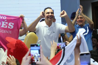 El gobernador de Corrientes, Gustavo Valdés, no podrá ser candidato porque ya tiene dos mandatos consecutivos