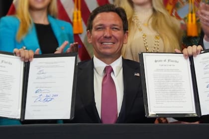 El gobernador de Florida aprobó una serie de leyes que ya entraron en vigor y otras que lo harán en los próximos meses