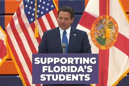 El gobernador de Florida firmó dos legislaciones que entrarán en vigor este 2024