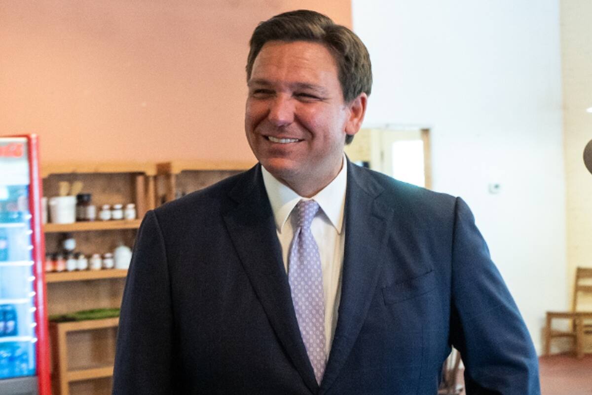 El gobernador de Florida, Ron DeSantis, acusó a Disney de impulsar la sexualización de menores