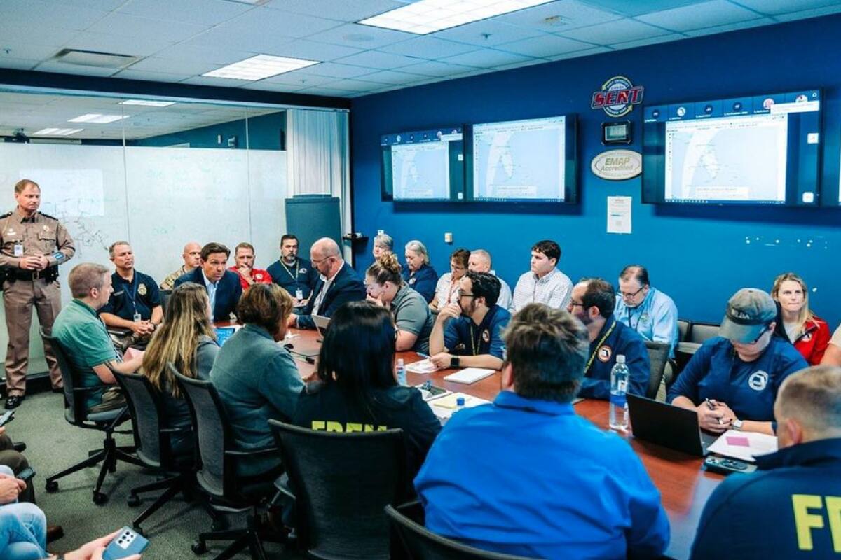 El gobernador de Florida, Ron DeSantis, enfrenta dos crisis mientras sigue en la lucha de sus aspiraciones presidenciales