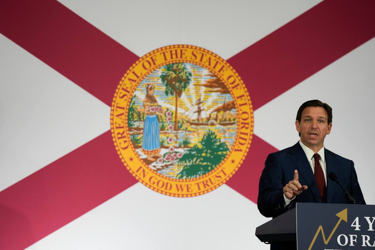 El gobernador de Florida, Ron DeSantis, firmó el 10 de mayo la ley de inmigración (SB 1718)