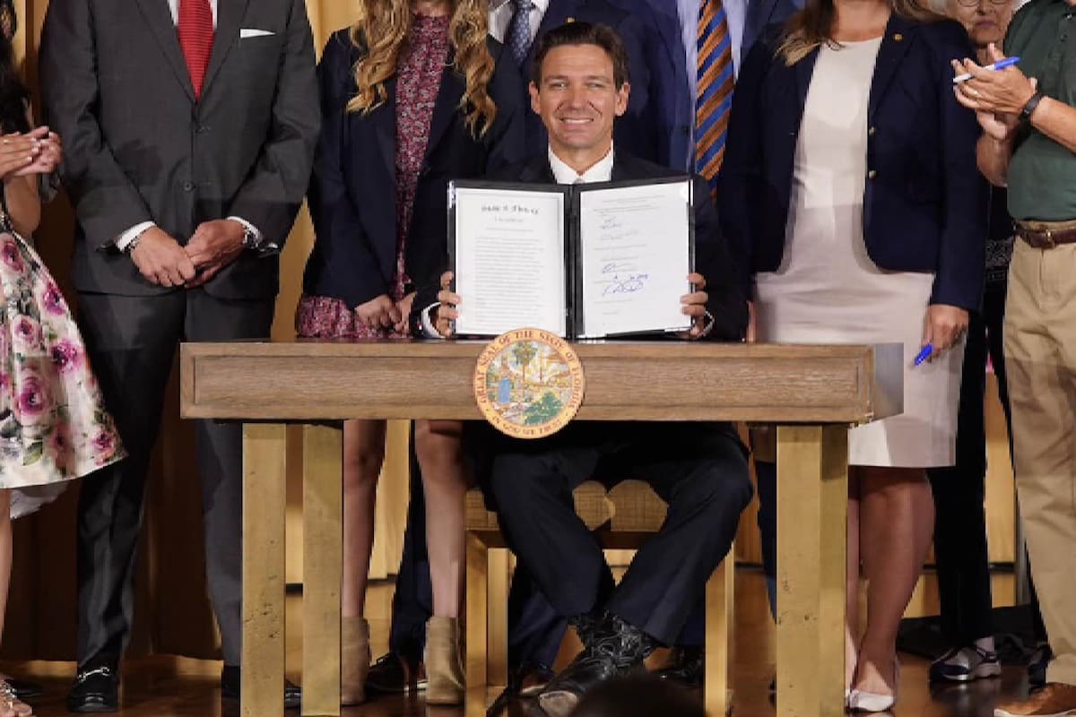 El gobernador de Florida, Ron DeSantis, fue objeto de debate por una nueva ley