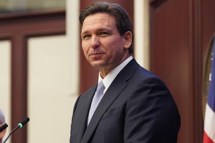 El gobernador de Florida, Ron DeSantis, lanzaría su carrera presidencial durante los próximos días, informaron fuentes cercanas a su equipo de trabajo