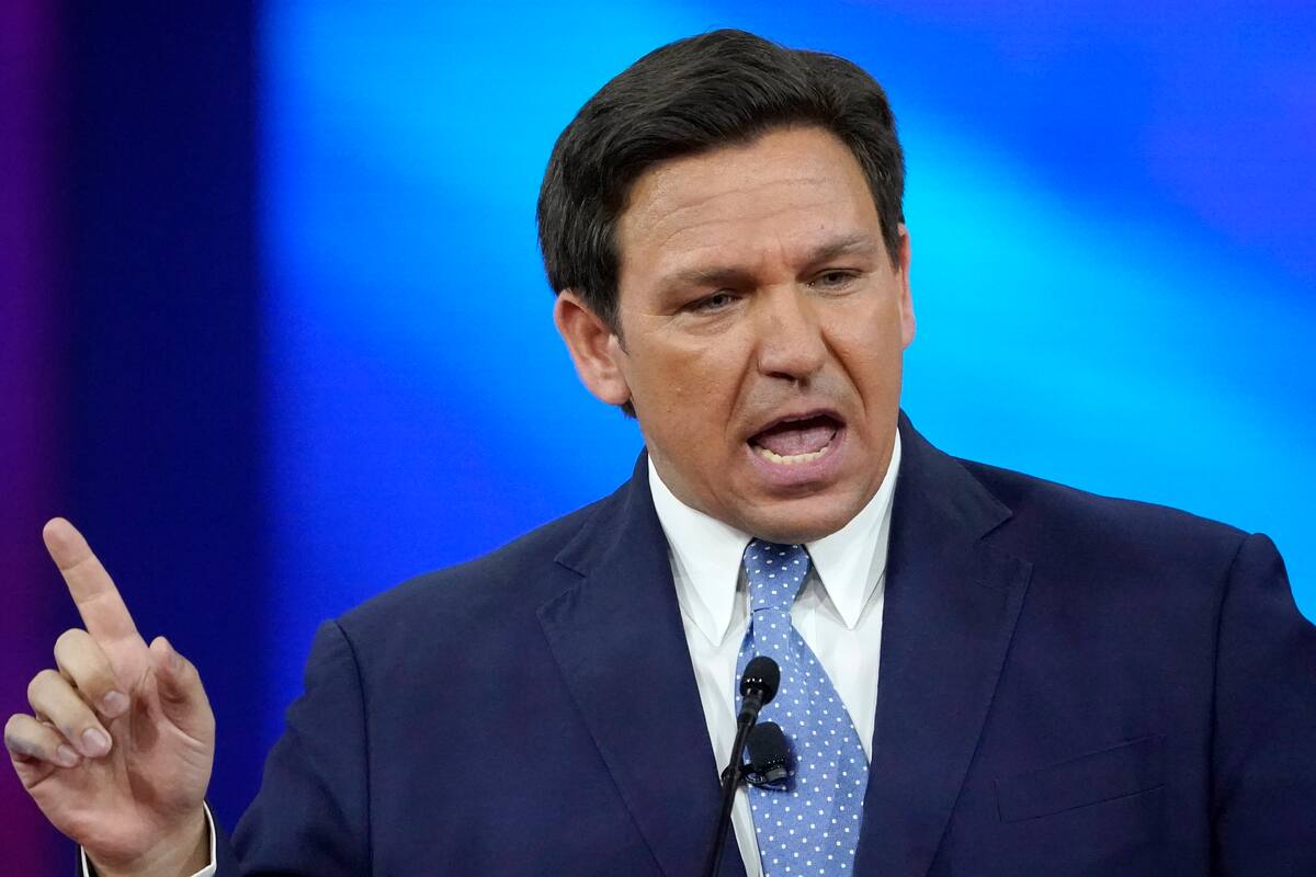El gobernador de Florida, Ron DeSantis, se enfrenta a Disney en un tribunal federal