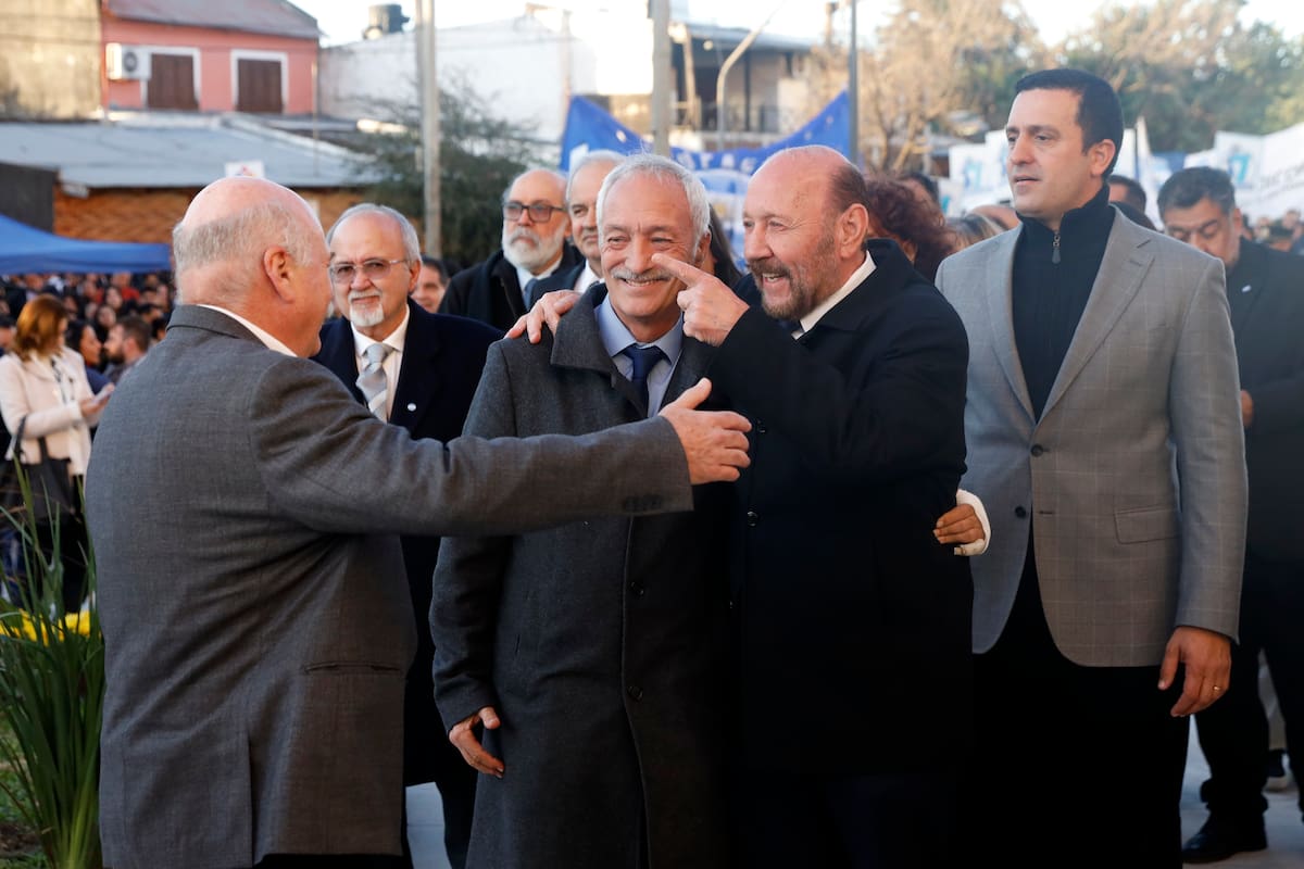 El gobernador de Formosa, Gildo Insfrán, junto a funcionarios de su gobierno durante la inauguración del Hospital de la Madre y la Mujer, que también fue su cierre de campaña