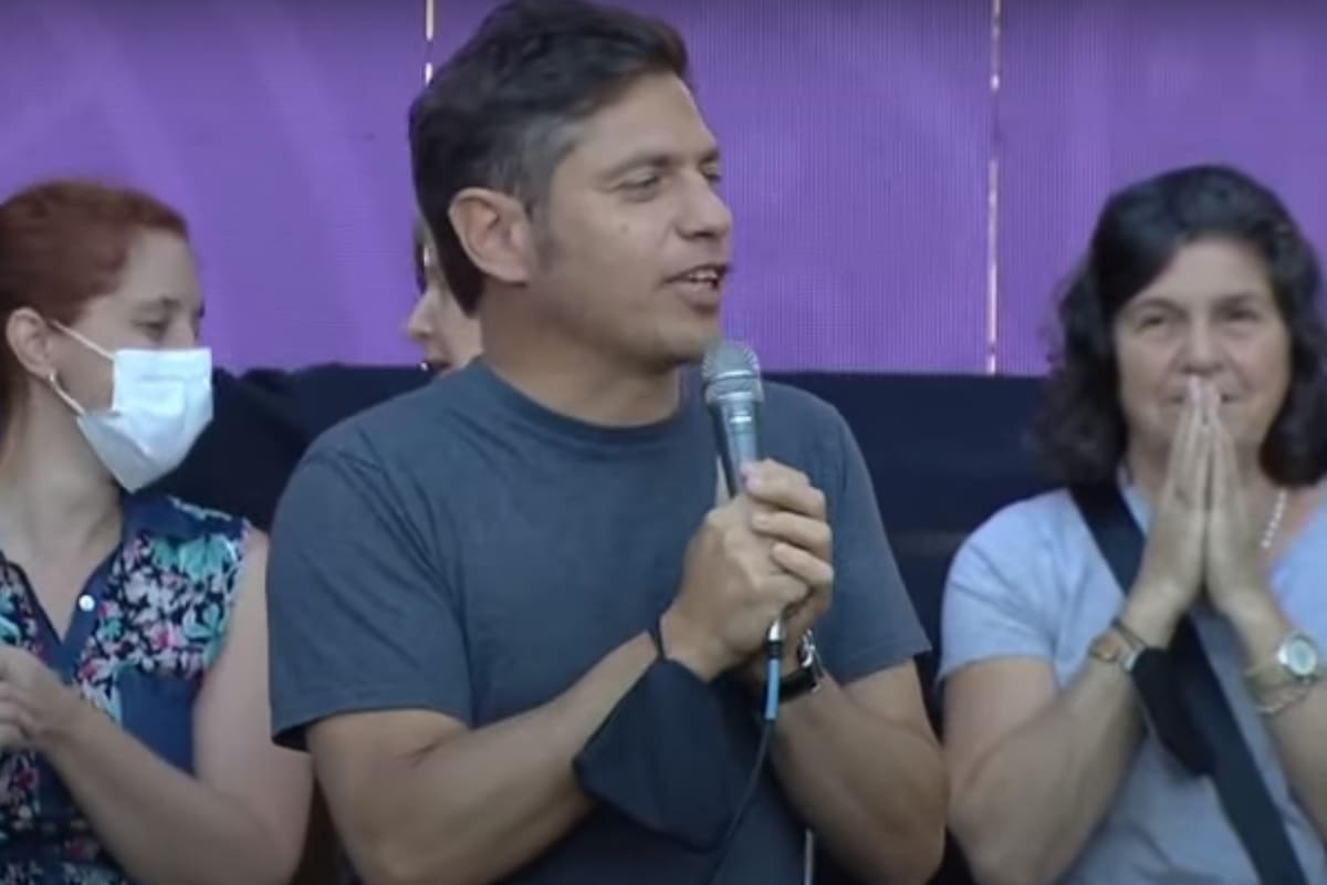 El gobernador de la provincia de Buenos Aires, Axel Kicillof, en el acto por el 8 de marzo