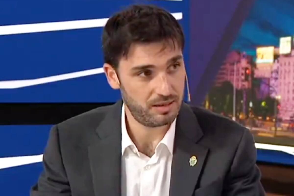 El gobernador de la provincia de Chubut, Ignacio "Nacho" Torres, durante su paso por LN+