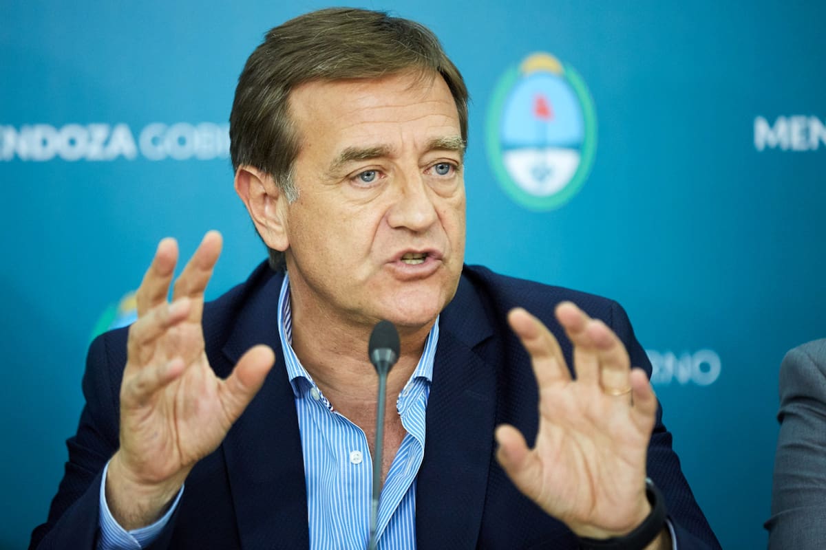 El gobernador de Mendoza, Rodolfo Suárez, anuncio en conferencia de prensa que no reglamentara las modificaciones a la ley 7722.. Mendoza, jueves 26 de diciembre de 2019.