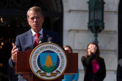 El gobernador de Nebraska anunció que el estado se suma a los esfuerzos de la administración Trump de deportación masiva con varias iniciativas