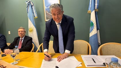 El gobernador de Neuquén, Rolando Figueroa