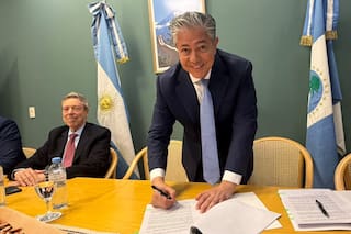 Vaca Muerta: Firman un acuerdo con petroleras para financiar rutas