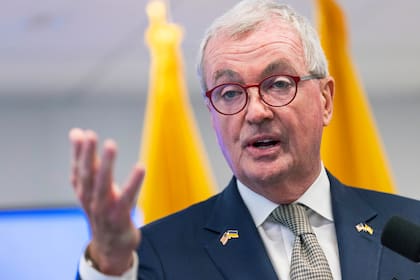 El gobernador de Nueva Jersey Phil Murphy en conferencia de prensa en Newark, Nueva Jersey, el 16 de agosto del 2024. (AP foto/Eduardo Munoz Alvarez)