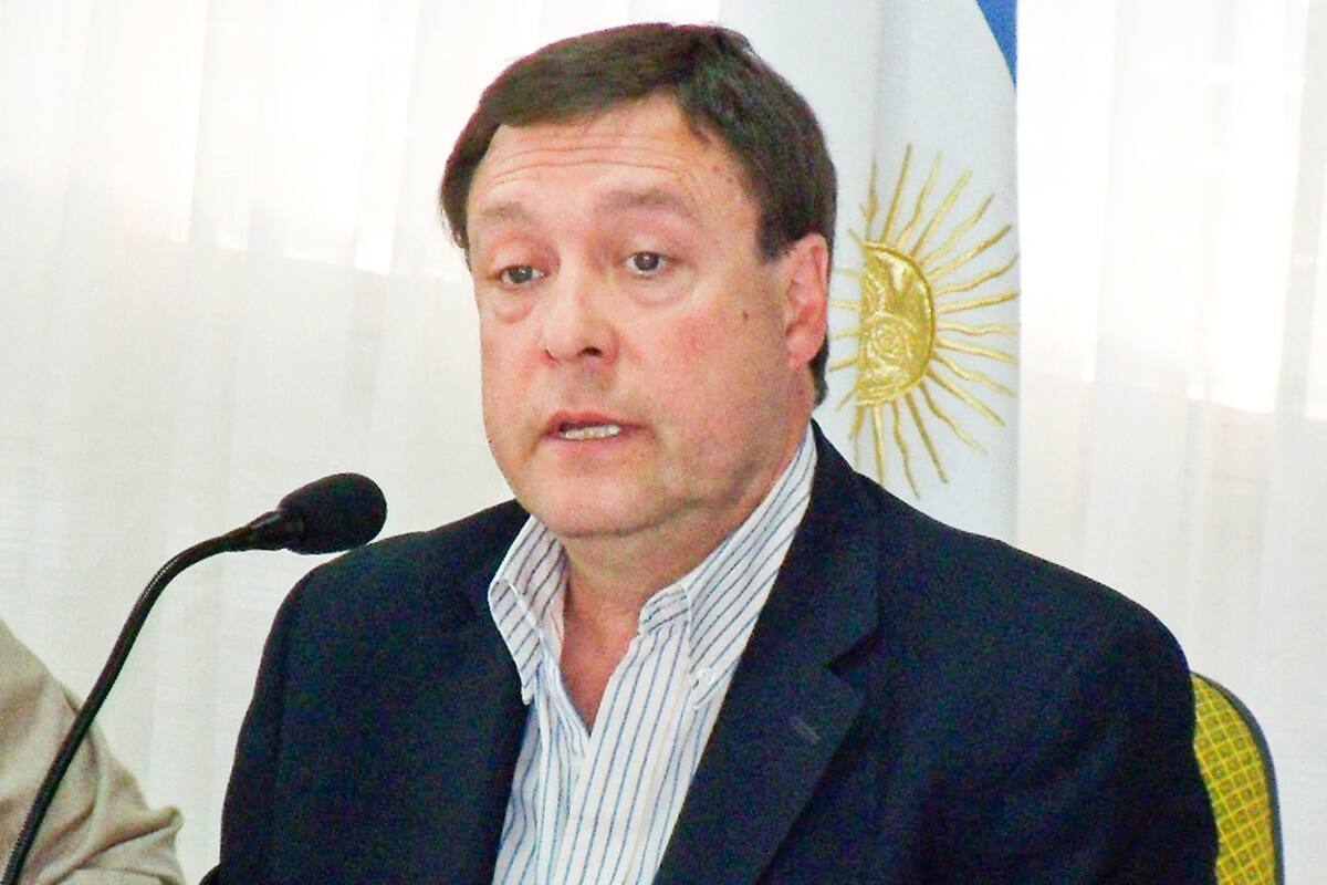 El gobernador de Río Negro, cuya candidata logró una contundente victoria el domingo, elogia el "diálogo" con Macri