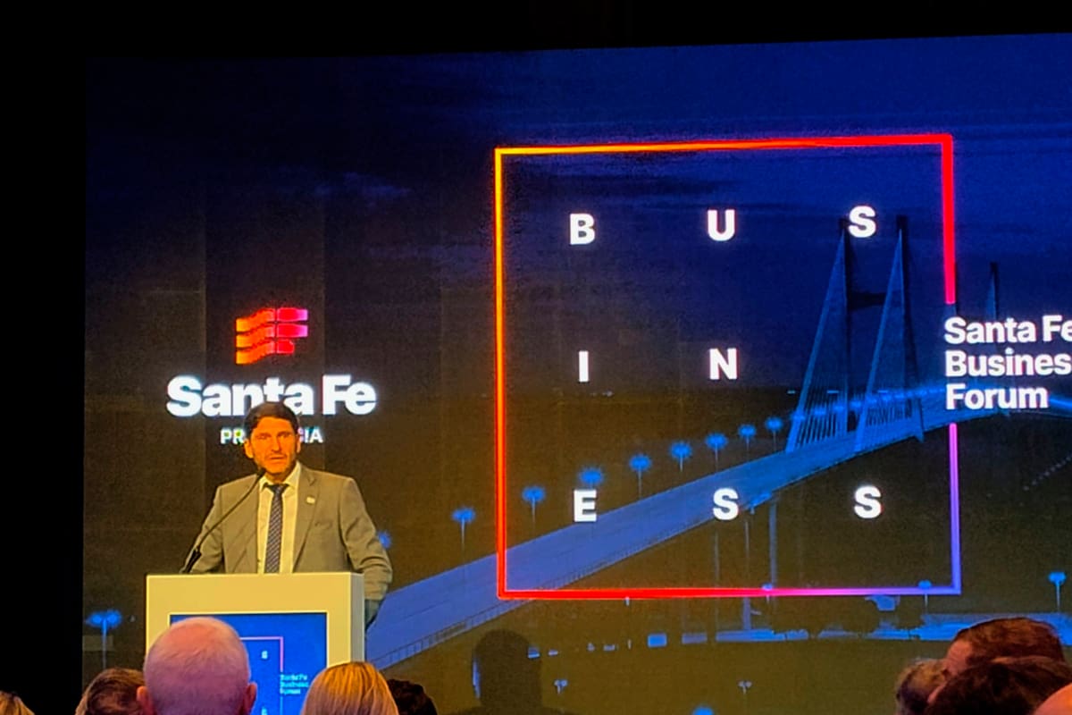 El gobernador de Santa Fe Maximiliano Pullaro, en la inauguración del foro de negocios
