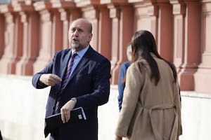 El gobernador de Santa Fe, Omar Perotti, afronta un extenso conflicto salarial con los gremios docentes de la provincia