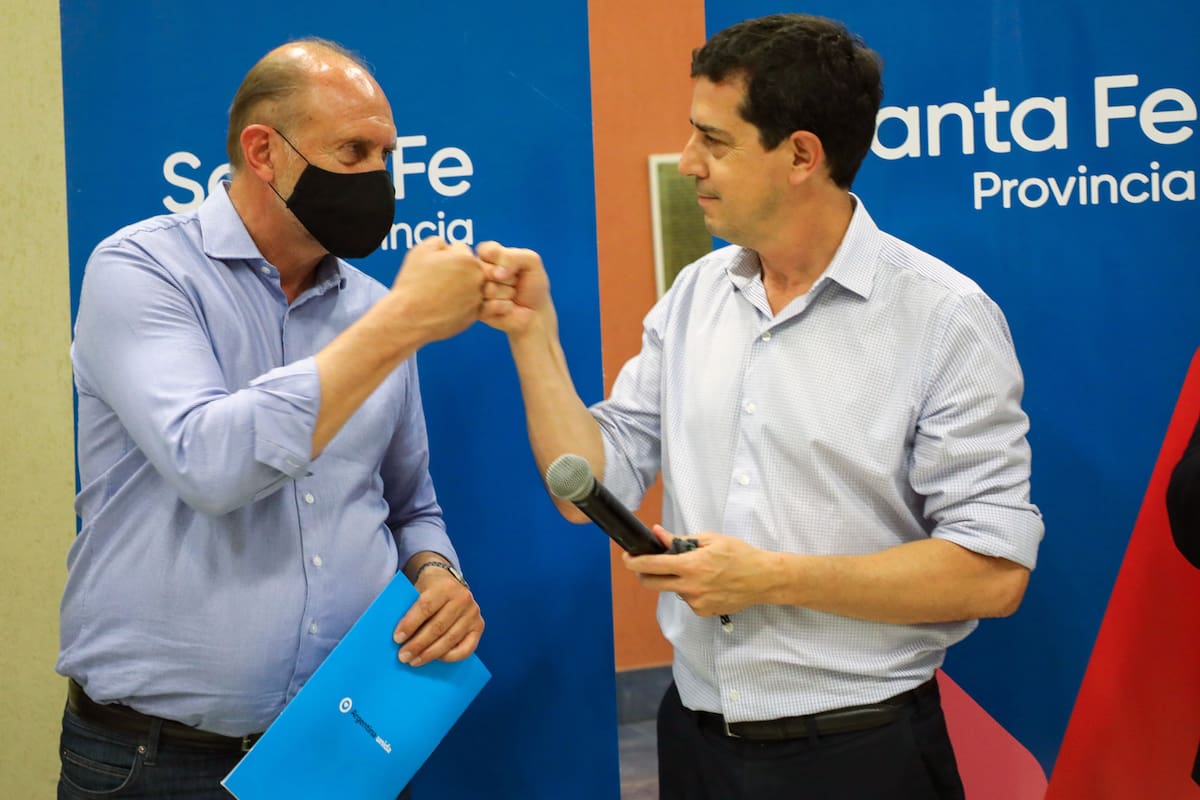 El gobernador de Santa Fe, Omar Perotti, y el ministro del Interior, Wado de Pedro