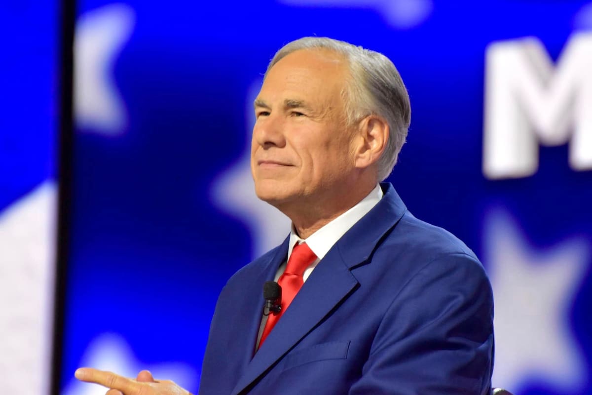 El gobernador de Texas, Greg Abbott, emitió una orden ejecutiva que instruye a los hospitales a recabar los costos de atención a inmigrantes ilegales; quiere pedirle un reembolso al gobierno federal