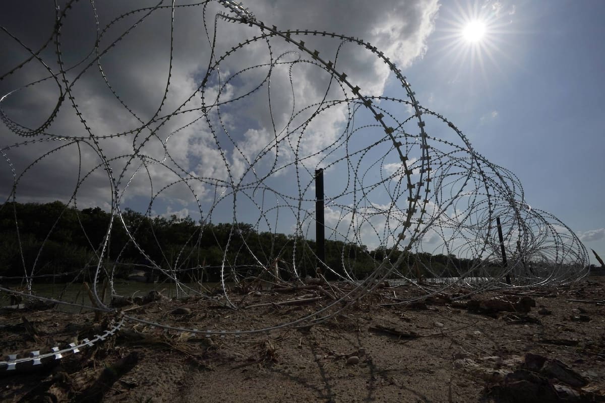 El gobernador de Texas ha emprendido acciones para reforzar la seguridad de la frontera con México, desde que asumió el cargo (Archivo)