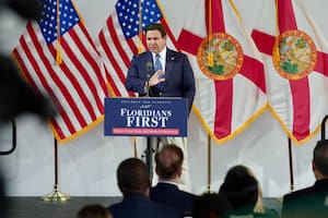 El gobernador DeSantis manifestó su apoyo al fin de la lotería de visas en Estados Unidos