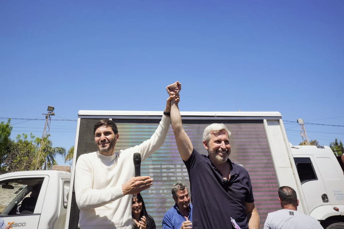 El gobernador electo de Santa Fe, Maximiliano Pullaro, junto a Rogelio Frigerio, gobernador electo de Entre Ríos