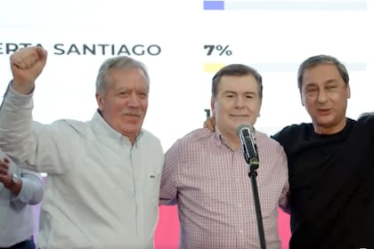 El gobernador Elías Suárez y Zamora festejaron la victoria electoral