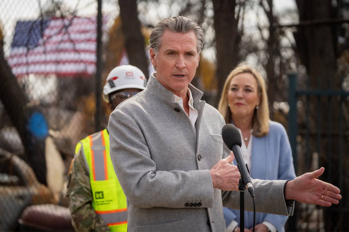 El gobernador Gavin Newsom presentó una carta al Congreso de Estados Unidos para que aprueben fondos para reconstruir Los Ángeles tras los incendios