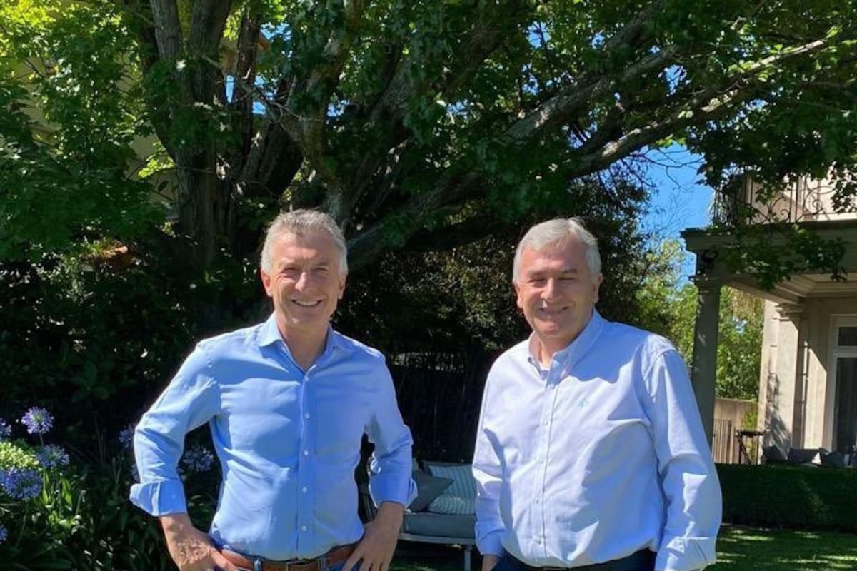 el gobernador Gerardo Morales. y el ex presidente Mauricio Macri en su casa