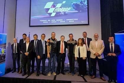 El gobernador Gerardo Zamora en la presentación de la competencia en 2023