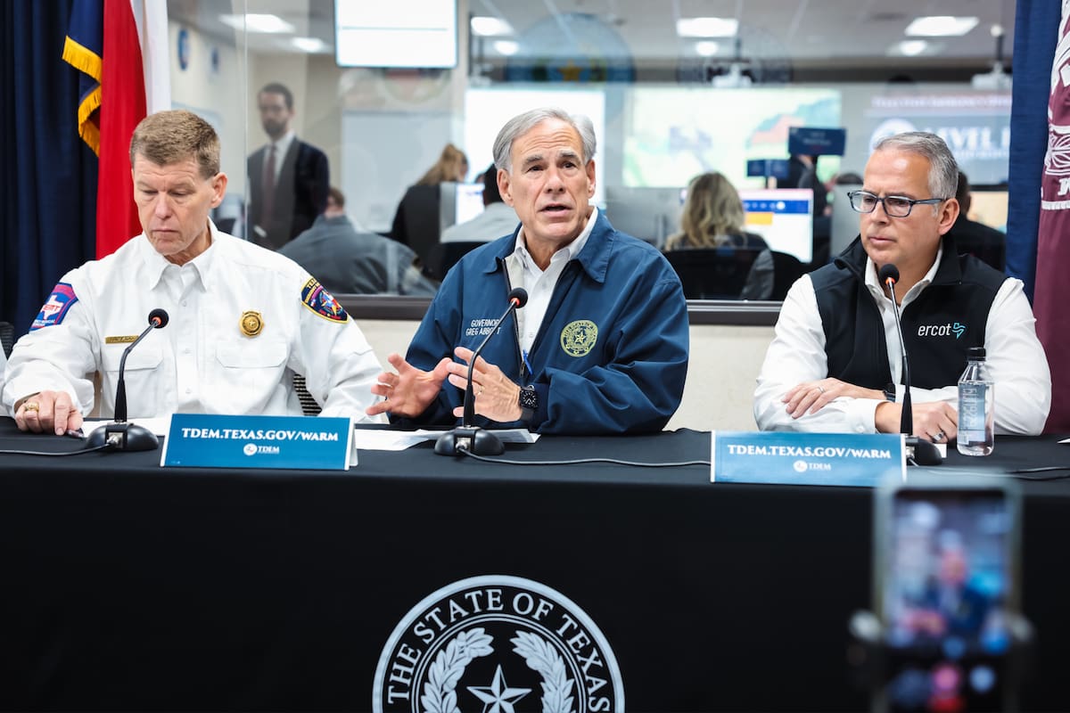 El gobernador Greg Abbott anunció que se están movilizando equipos de emergencia para hacer frente a los efectos de la tormenta invernal