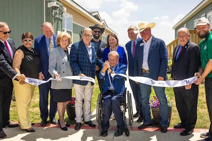 El gobernador Greg Abbott confirmó la asignación de US$114 millones a 70 proyectos de vivienda asequible en Texas