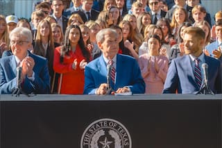 Greg Abbott: “Nos aseguraremos de que Texas siga siendo sólidamente republicano”