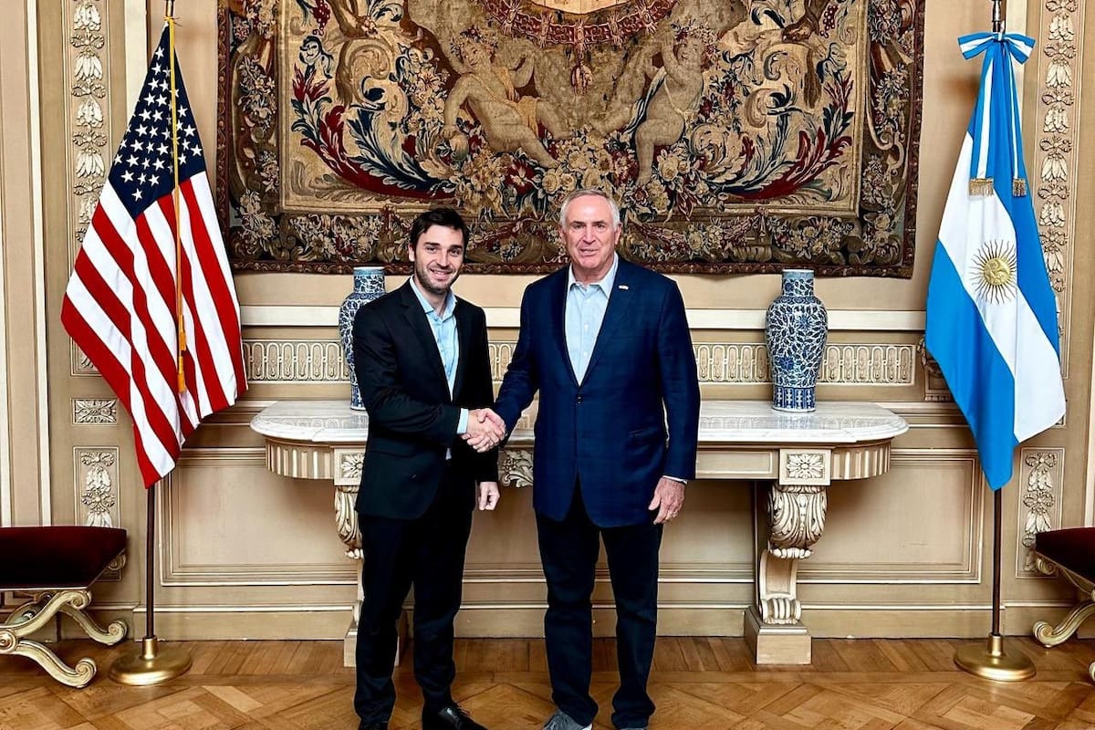 El gobernador Ignacio Torres pidió colaboración el FMI para investigar los incendios en el Parque Nacional Los Alerces