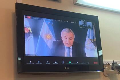 El gobernador jujeño declaró de manera virtual en el juicio que se realiza en Córdoba.