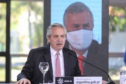 El gobernador jujeño habló de "el tema de la coca" y en las redes surgieron distintos chistes por sus palabras