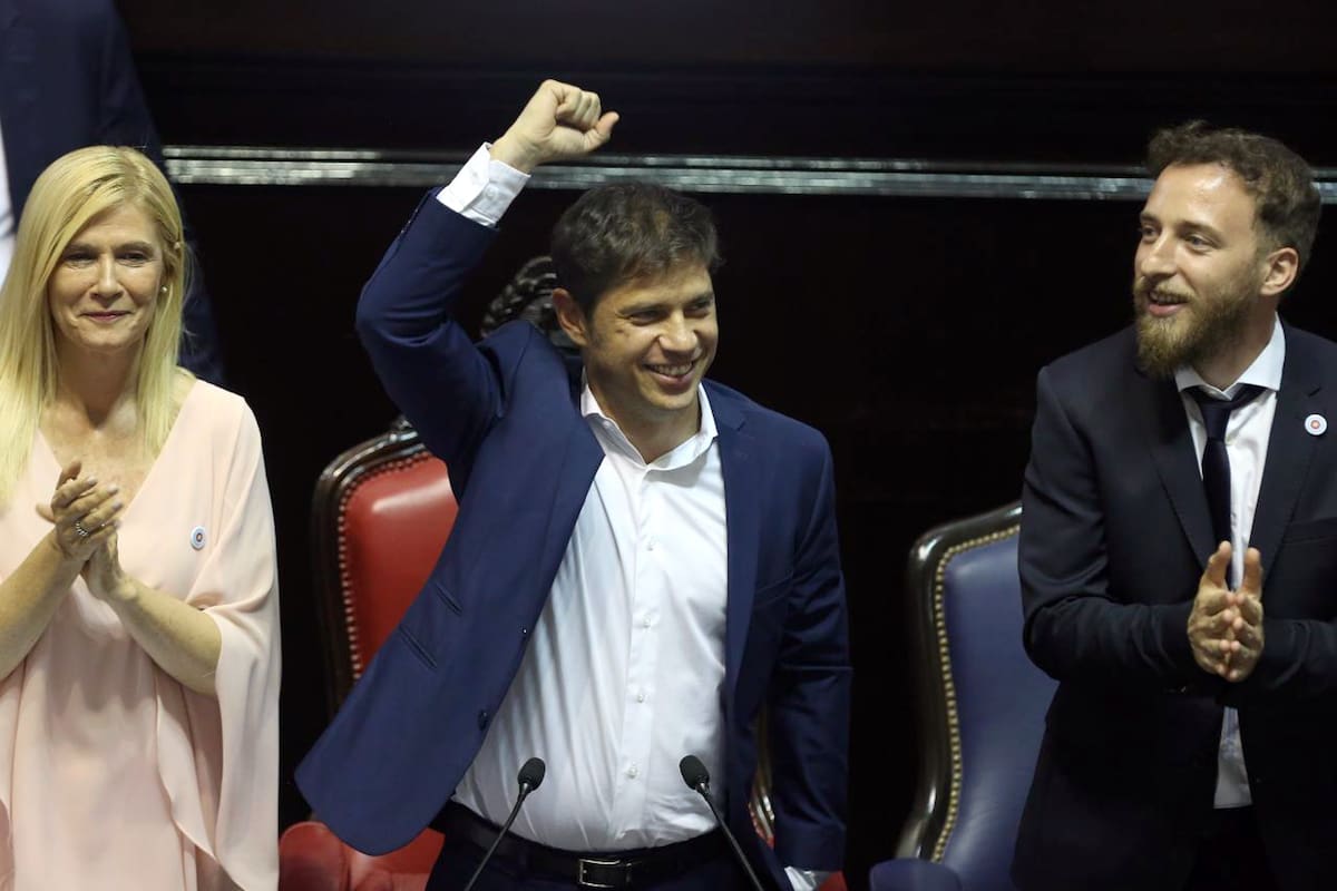 El gobernador junto a la vicegobernadora Verónica Magario