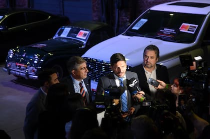 El gobernador Maximiliano Pullaro estuvo presente en la subasta