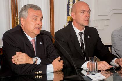 El Gobernador Morales y su Ministro de Seguridad Ekel Meyer crearon la primera policía conformada por jóvenes originarios para que brinden seguridad a sus comunidades