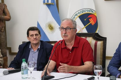 El gobernador Passalacqua se distanció de Rovira