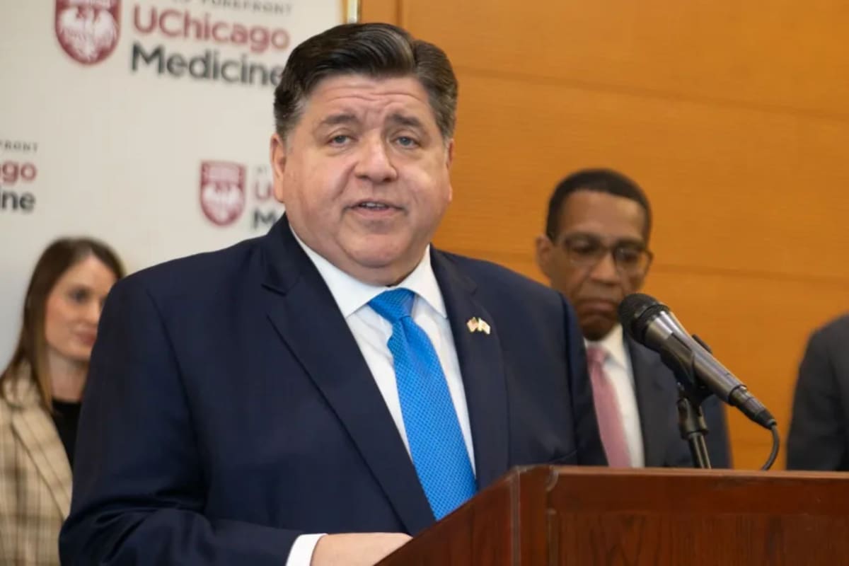 El gobernador Pritzker impulsó estas leyes para los habitantes de Illinois
