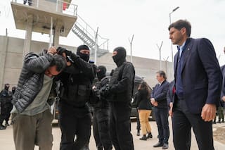 Santa Fe: en menos de 24 horas trasladaron 380 detenidos al nuevo penal de Recreo