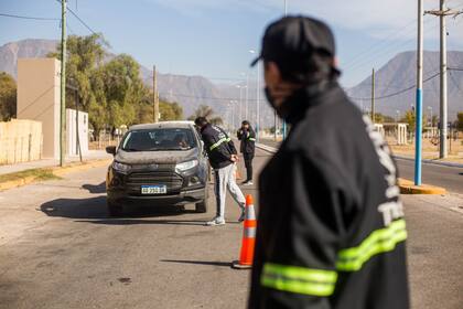 El gobernador Ricardo Quintela firmó un decreto que exceptúa del aislamiento obligatorio y de las restricciones de circulación a todos los recuperados de coronavirus