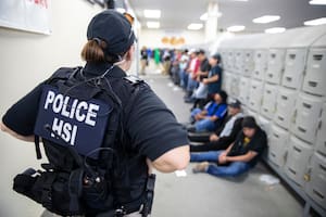 El gobernador Ron DeSantis aprobó una serie de leyes migratorias que transforma la vida de miles de residentes en Florida