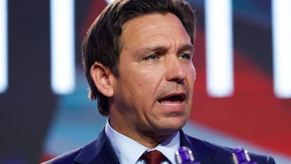 El gobernador Ron DeSantis culmina su mandato en la primera semana de enero de 2026 (Archivo)